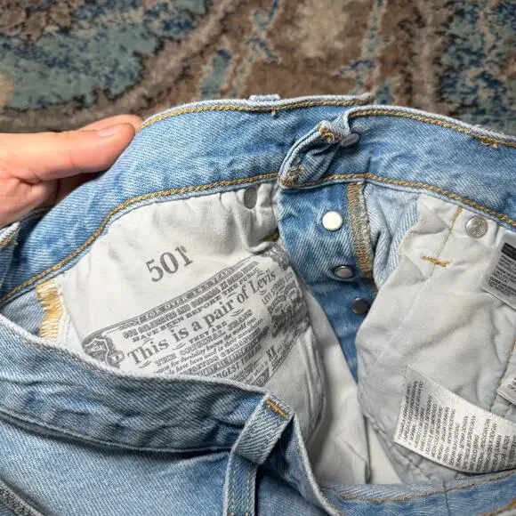 levis 501 shorts - Picture 2 of 4